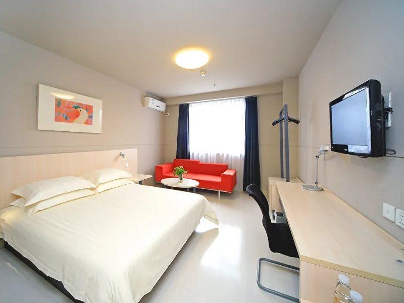 Jinjiang Inn Wuhan Wuchang Railway Station Екстер'єр фото